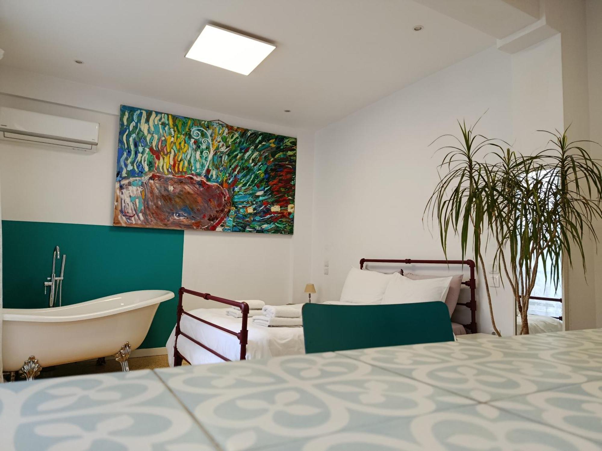 Studio Apartment